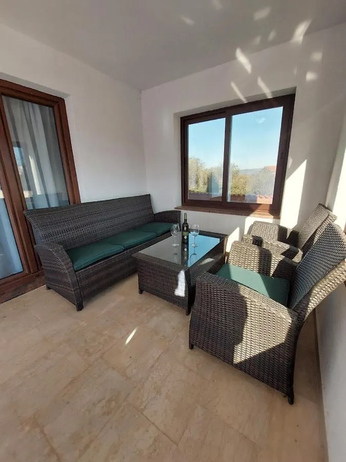 Διαμέρισμα Apartman Ljiljana Πούλα