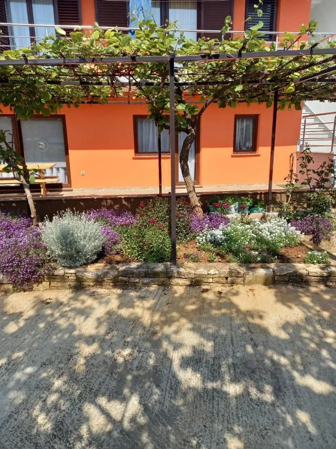 Apartman Ljiljana Πούλα 0*,  Κροατία